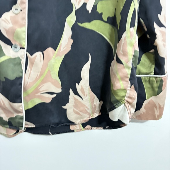 Olivia von Halle Black and Pink Floral Pajamas $777 Retail - Picture 7 of 10